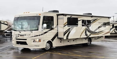 RV Rental: 34' Windsport - Exterior view with Slides extended