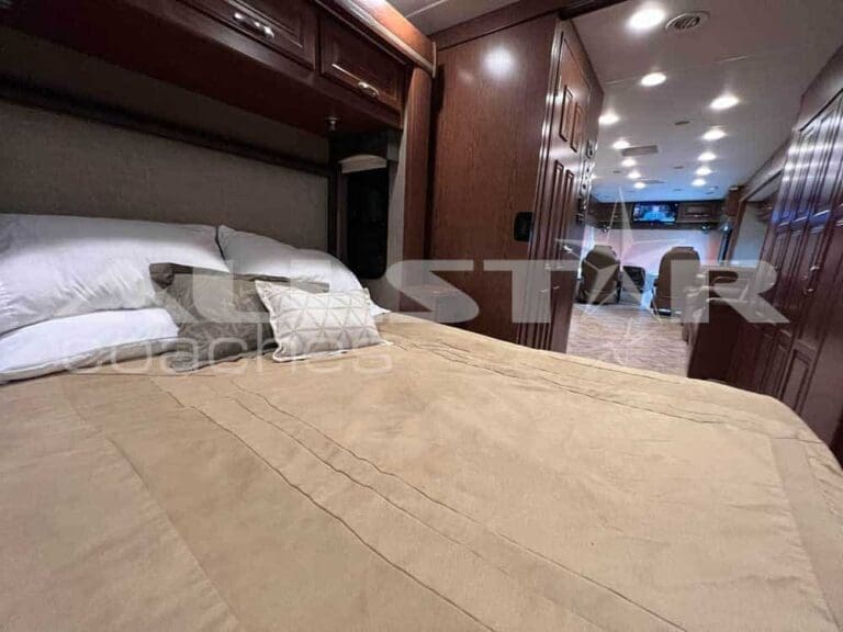 Bed room