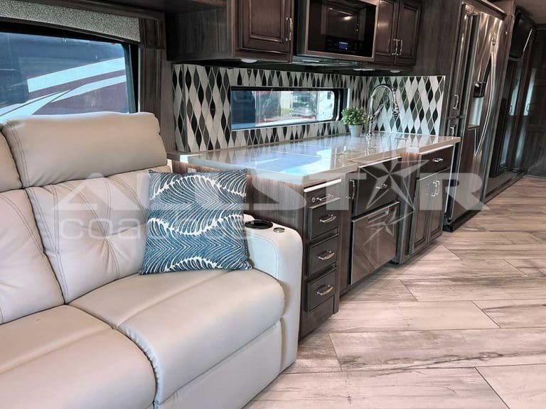 RV Rental: 40' Fleetwood Discovery - interior - kitchen 5