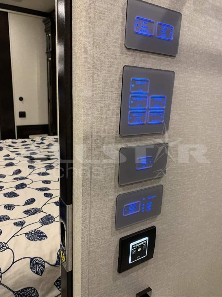 RV Rental: Newmar Dutch Star- climate controls
