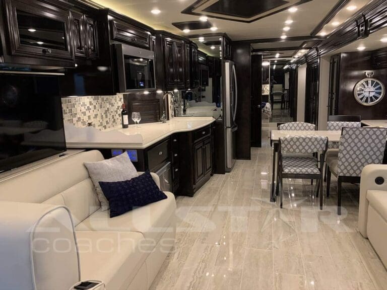 RV Rental: Newmar Dutch Star Interior - common area 2