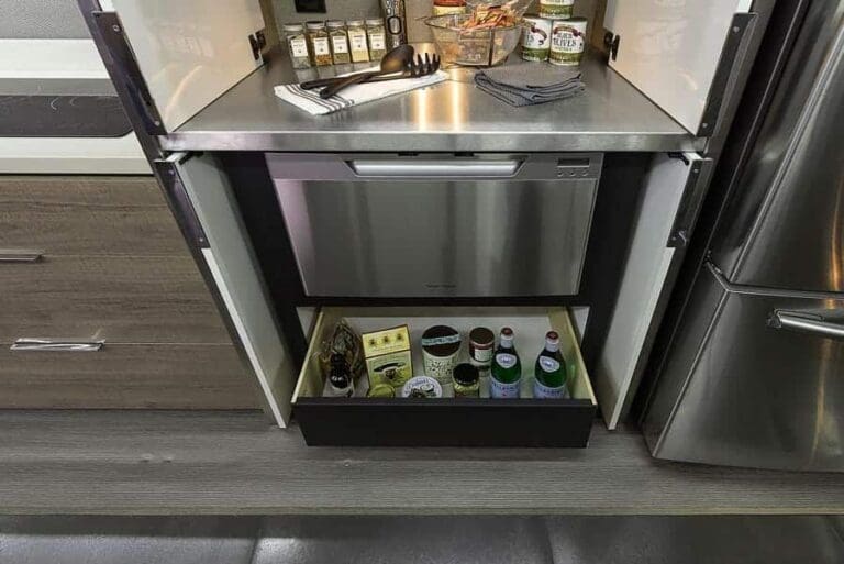 Kitchen Dishwasher