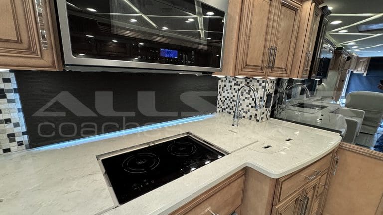 RV Rental: 41' Mountain Aire by Newmar, interior 4