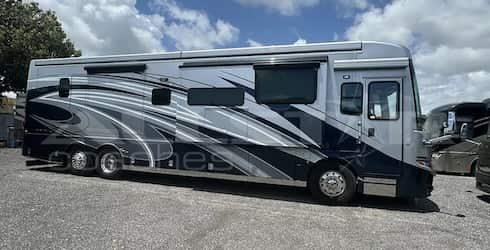 RV Rental: 41' Newmar Mountain Aire exterior profile view