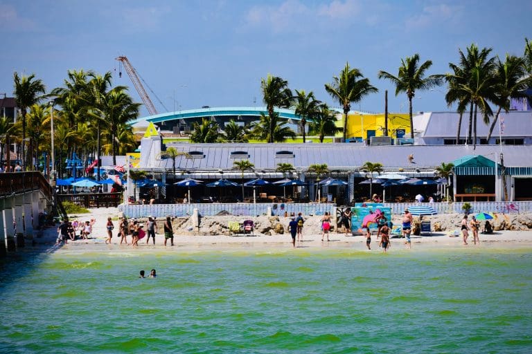 Fort Meyers Beach attractions and fishing pier