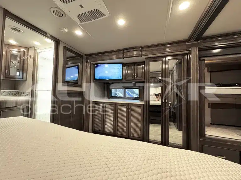 RV Rental: 40' Endeavor by Holiday Rambler - interior - bedroom 2