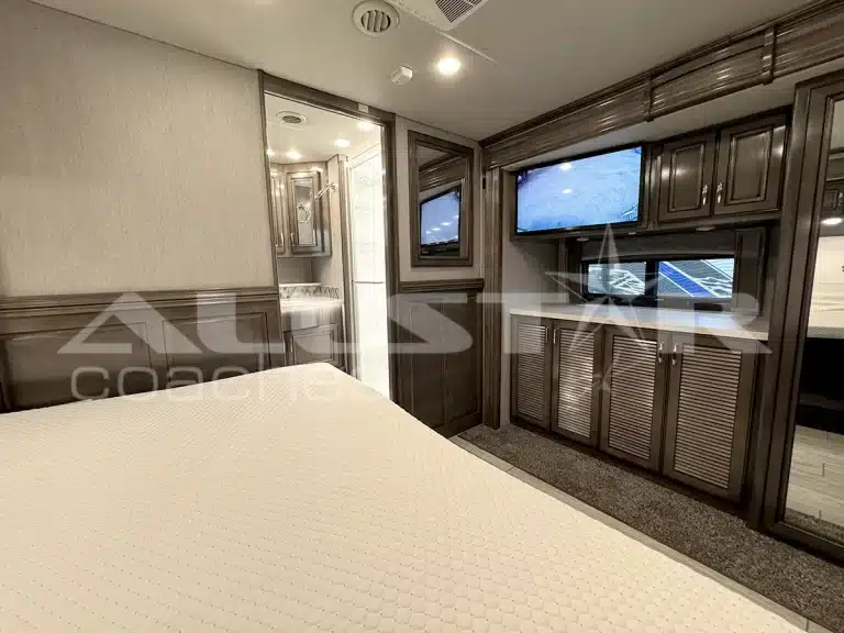 RV Rental: 40' Endeavor by Holiday Rambler - interior - bedroom 2