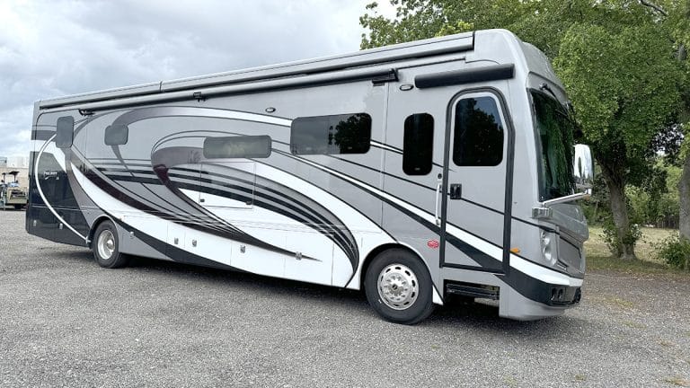 rv-rentals-florida discovery LXE 40s Allstar Coaches