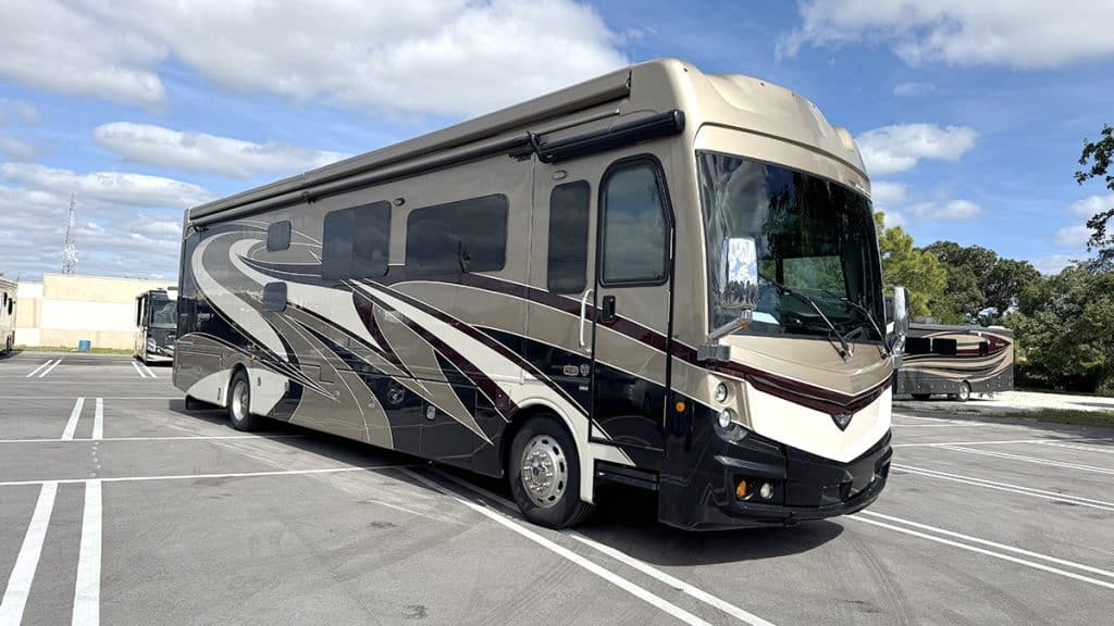 Exterior view of the Fleetwood Discovery 40G LXE Class A motorhome