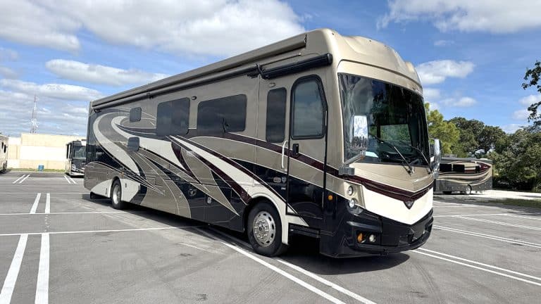 Exterior view of the Fleetwood Discovery 40G LXE Class A motorhome